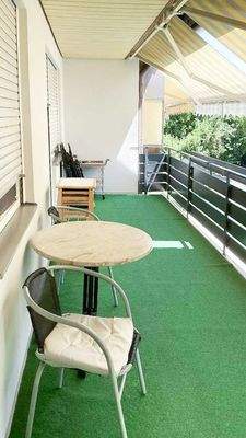 Wohnung 1.OG Rechts Balkon