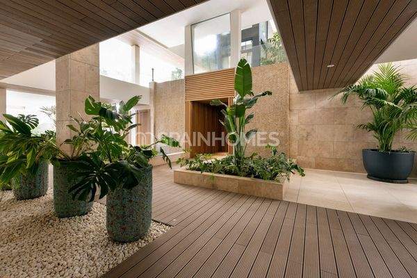 Unique Beachfront Project in Estepona with Luxury Apartment