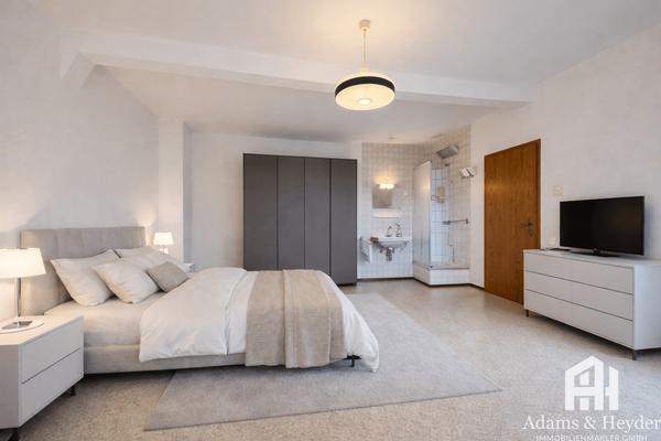 OG Schlafzimmer (Einrichtungsbeispiel)