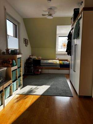 Kinderzimmer / Büro