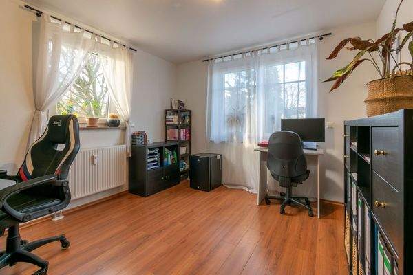 Kinderzimmer o. Büro