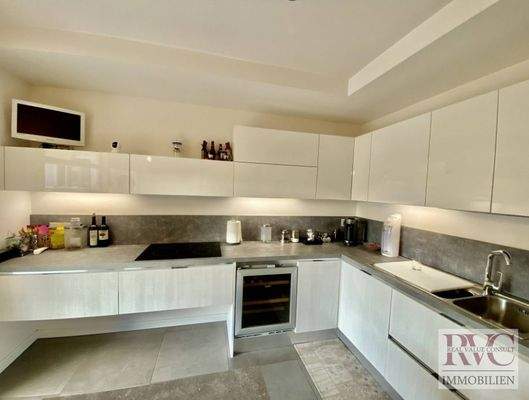 Screenshot 2023-12-05 045011