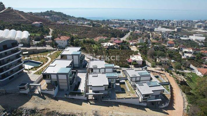 Castle and Sea View Villas in Alanya Kargıcak