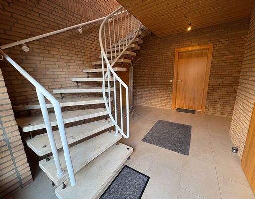 267_großzügig empfangen