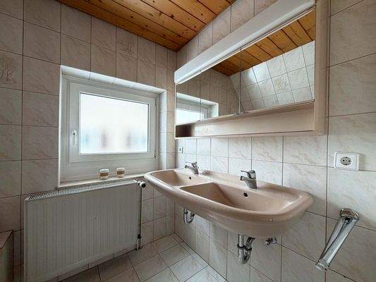 OG: Das Fenster sorgt für schönes Licht und ist ideal zum Lüften