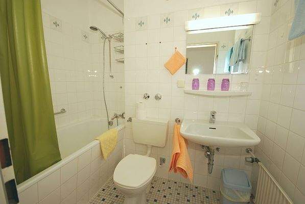 Badezimmer mit Wanne