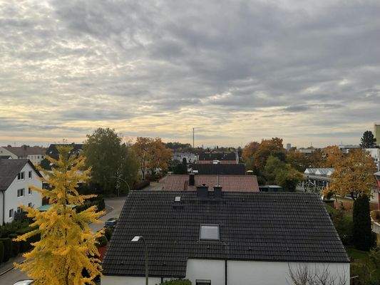 Blick Richtung Augsburg und Berge