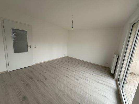 Wohnzimmer Blick zur Sitzecke