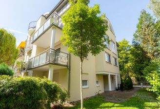 Wohnung im EG links mit Blick zur Terrasse