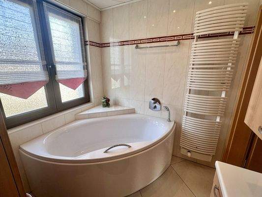 Badezimmer im Obergeschoss