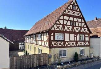 Schmuckes Fachwerkhaus (Nordostansicht)