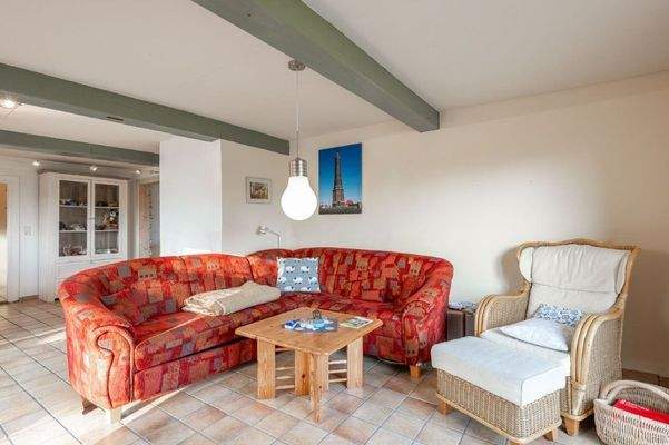 Wohnbereich mit Sitzecke.jpg