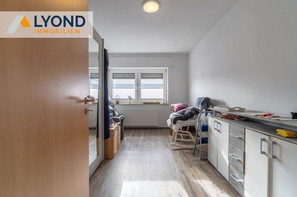 LYD 4617 - 21 Schlafraum OG