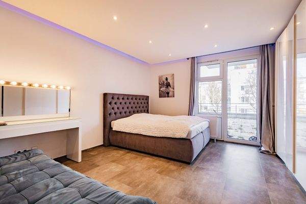 Schlafzimmer mit Terrassenzugang