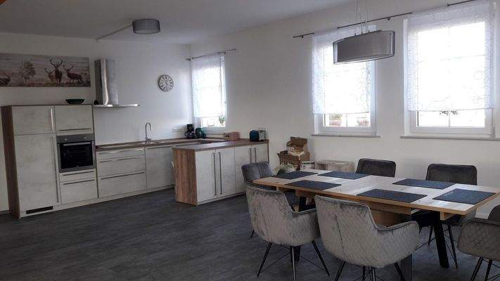 Küche und Essbereich