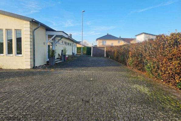 Überdachter Eingangsbereich