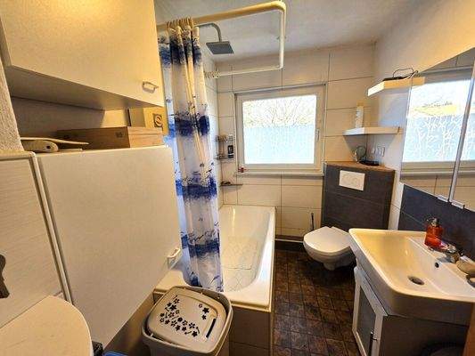 Badezimmer mit Wanne OG