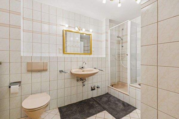 Badezimmer (Whg. OG)