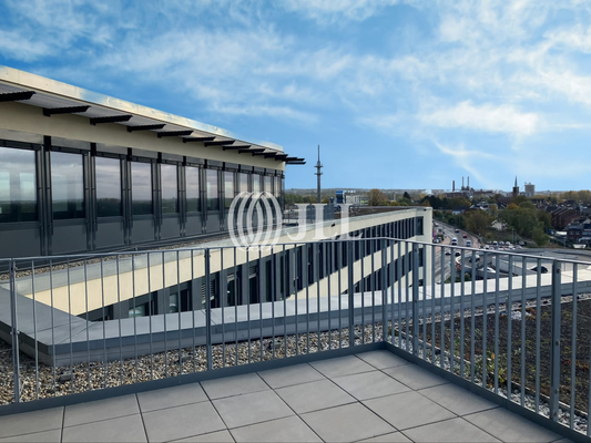 JLL-Außenansicht Balkon