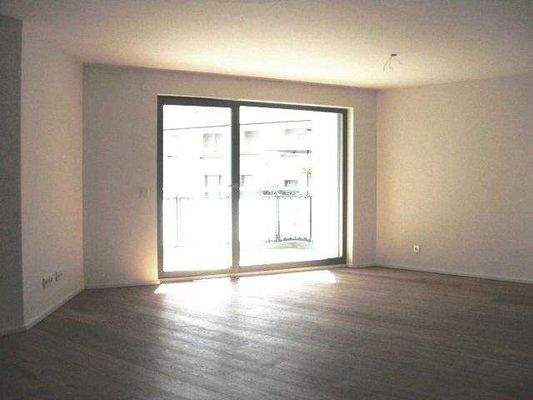 Blick Richtung Balkon.JPG