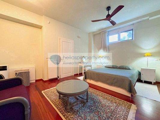 547952abe2c94f77a3e38c16a1f7a9bd-original