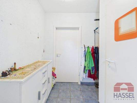Eingangsbereich mit Garderobennische