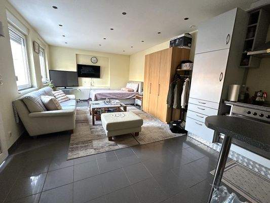 Blick ins Nebengebäude