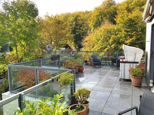 Wunderschöne große Dachterrasse