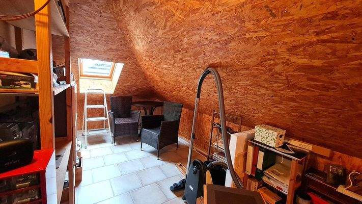 Dachgeschoß Lagerfläche