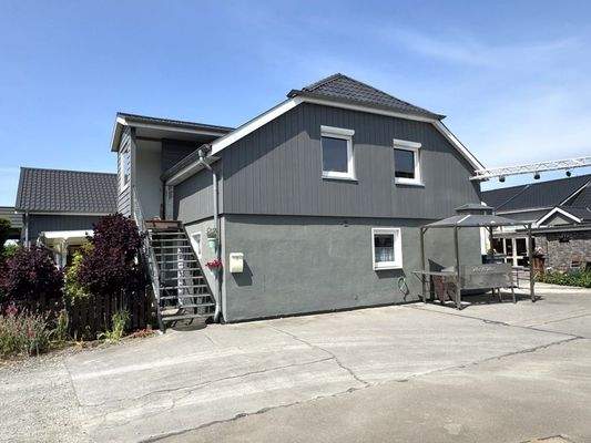 Ansicht/Außentreppe zu Whg. 1