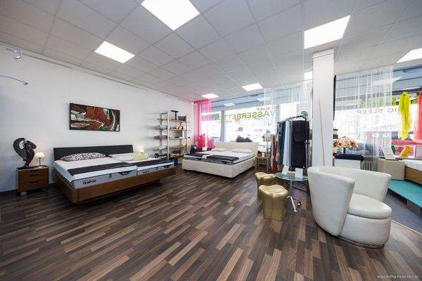 Verkaufsfläche mit Tageslicht