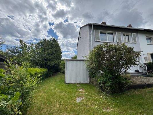Vorderansicht mit Garage
