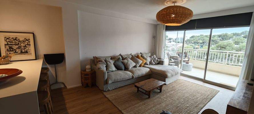 Wohnzimmer mit Blick zum Hafen.jpeg