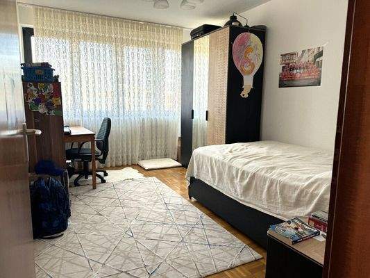 Kinderzimmer / Büro