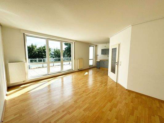 Wohnraum mit offener Küche