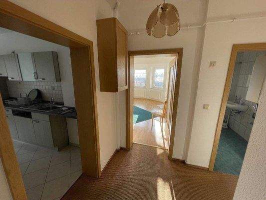 Flur Wohnung 3, Zugänge Küche + Wohnzimmer + Bad