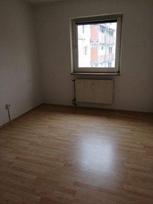 Schlafzimmer neben Wohnzimmer