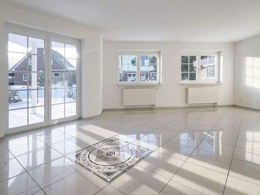 5. Großzügiger Wohnraum mit Fußbodenheizung und He