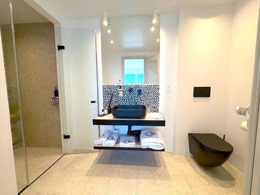 12c. Exklusive Villa mit Meerblick und Pool in Gia