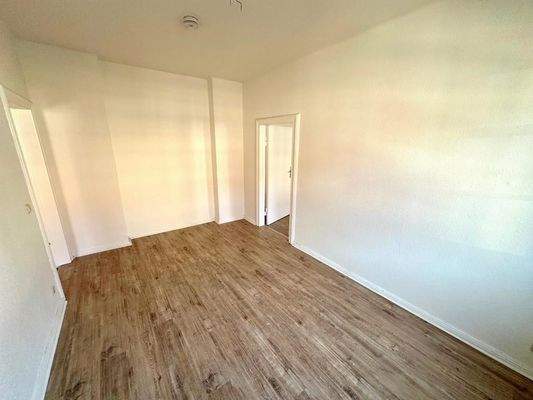 1. Kinder- Arbeits- oder Ankleidezimmer