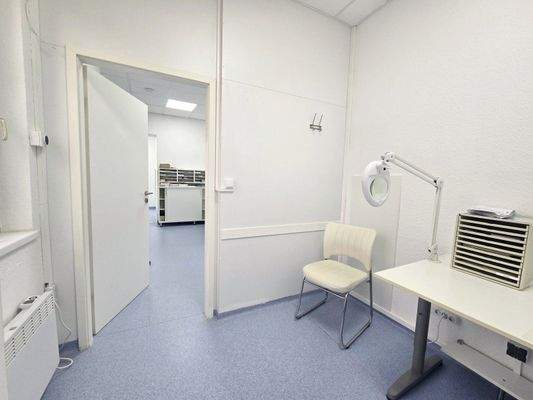 Behandlungsraum im hinteren Bereich 
