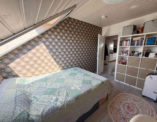 Kinderzimmer mit Bett