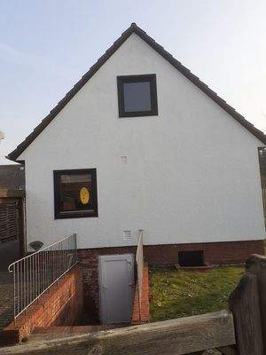 Seitliche Ansicht mit Kellerzugang