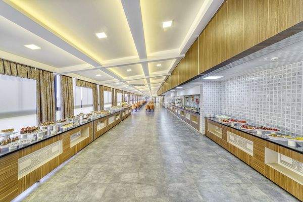 Furnished Apartments in a Complex with Private Beach in Konaklı