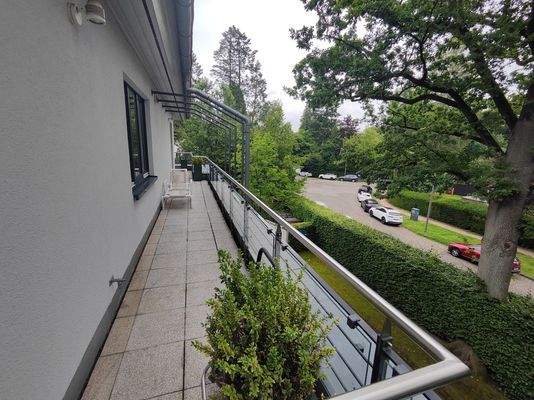 Seitlicher Terrassenbereich