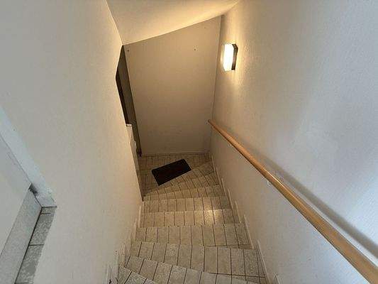 Treppenstufen zum Keller