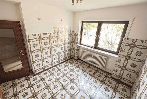 EG - Küche mit 70er-Fliesen