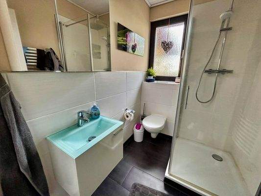 Duschbad im Erdgeschoss