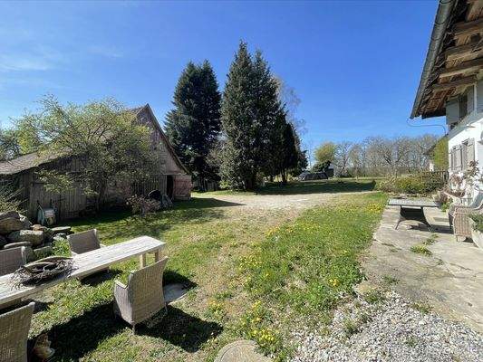 Vorplatz - Südseite