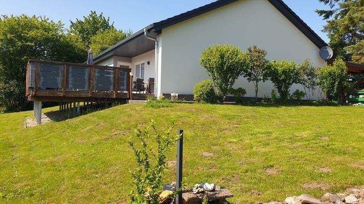 Ansicht mit Terrasse